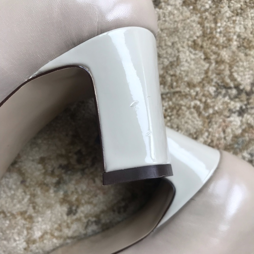 Bandolino Beige Heel - Picture 5 of 7